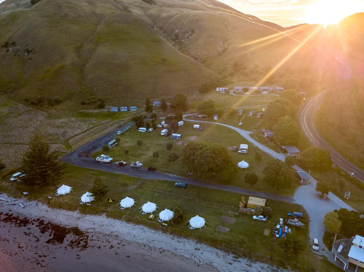 Tatapouri Bay Hotell Gisborne Eksteriør bilde